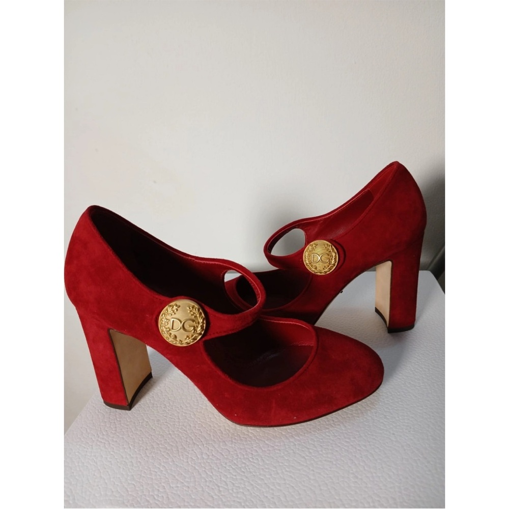 Dolce and Gabanna suede heels in excellent condition (resoled)